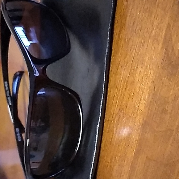 Nike sunglasses - Picture 2 of 4